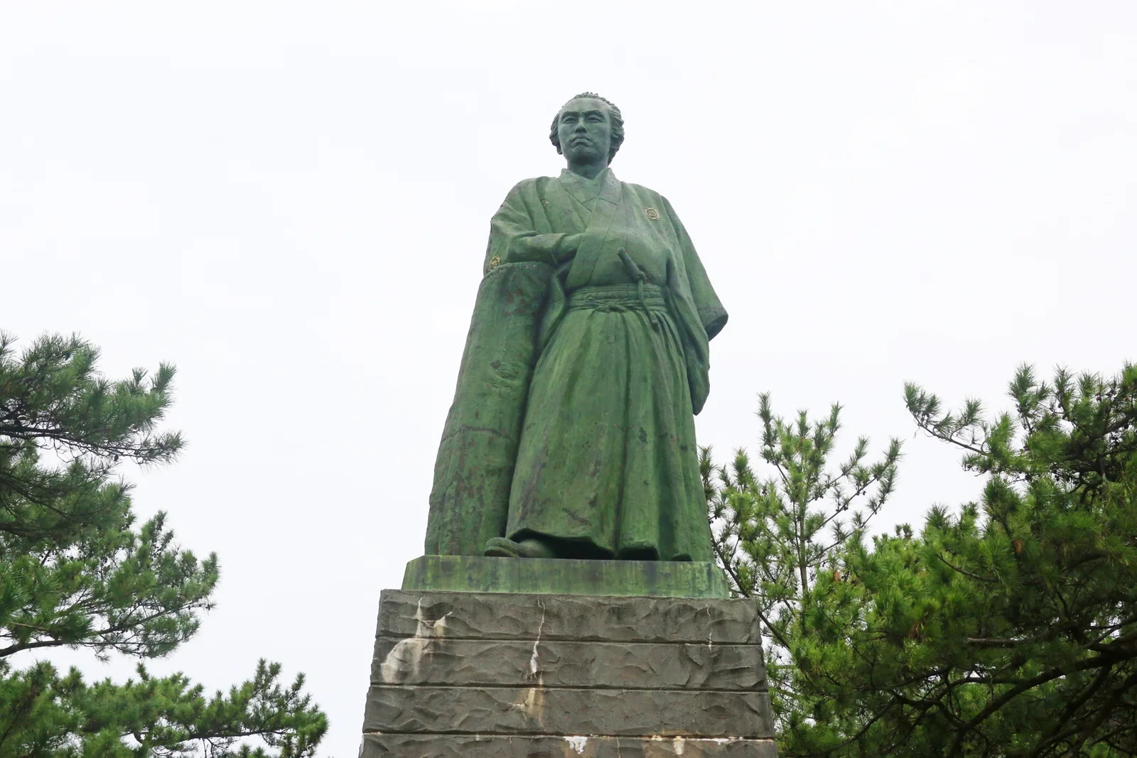 Sakamoto Ryoma statue at Katsurahama